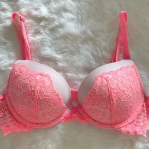 Victoria’s Secret Dre Too Toam Angels Coral Lace Bra